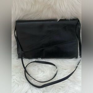 KURT GEIGER Vintage Black Leather Made In Italy Shoulder Bag